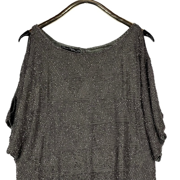 PISARRO NIGHTS BEADED SILK COLD SHOULDER GRAY SILVER COCKTAIL PARTY DRESS - Picture 5 of 14
